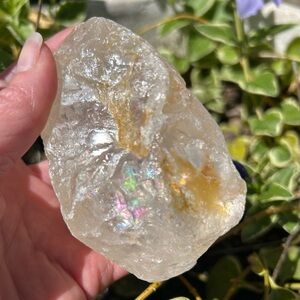 Natural Rainbow Quartz Crystal Stone